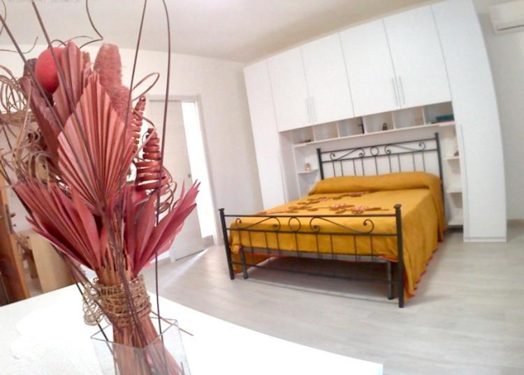 Casa Andreana Bed & Breakfast Uri Exterior photo
