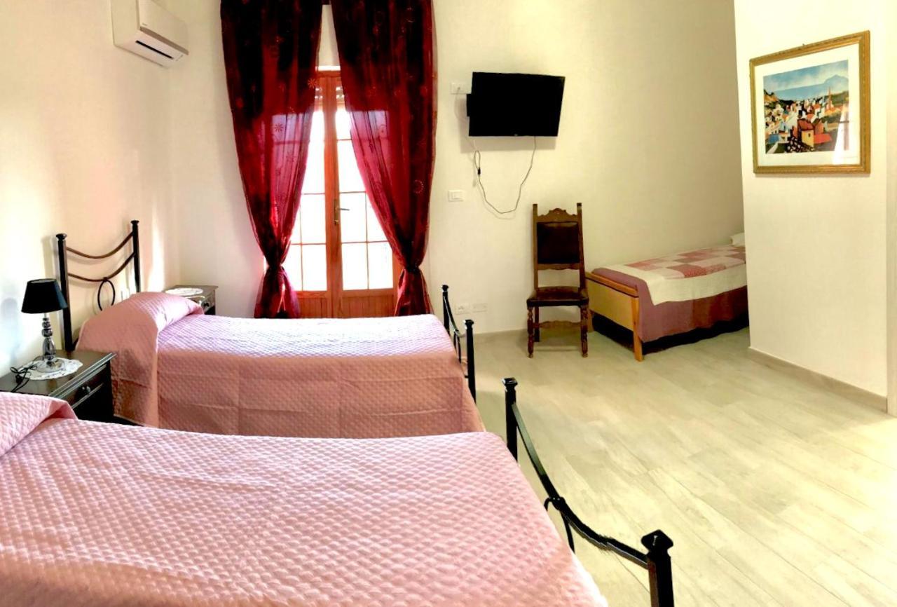 Casa Andreana Bed & Breakfast Uri Exterior photo